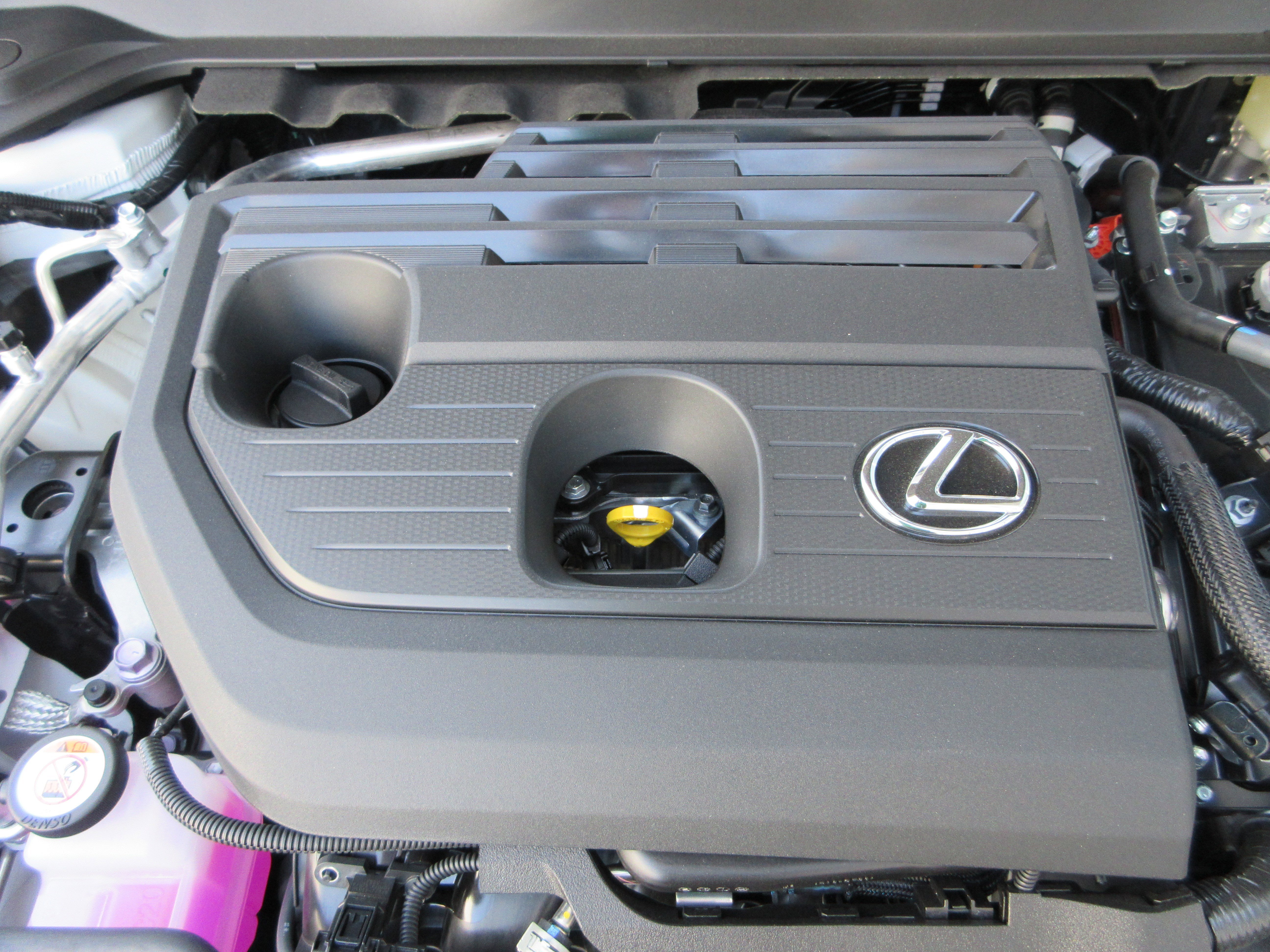 New 2026 Ultra White with Obsidian roof Lexus F SPORT DESIGN AWD image 48