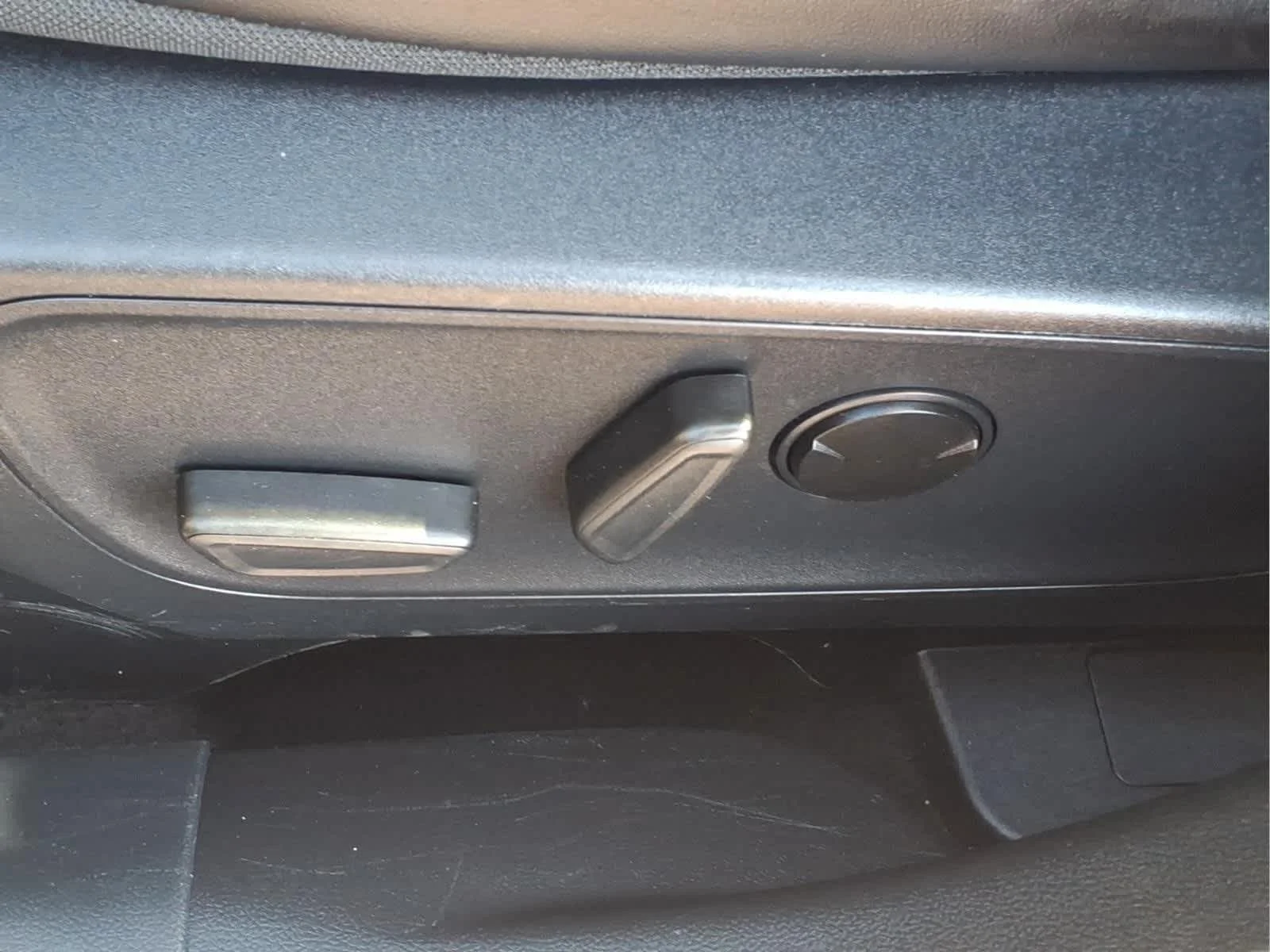 Used 2025 Agate Black Ford ST-Line Select image 18