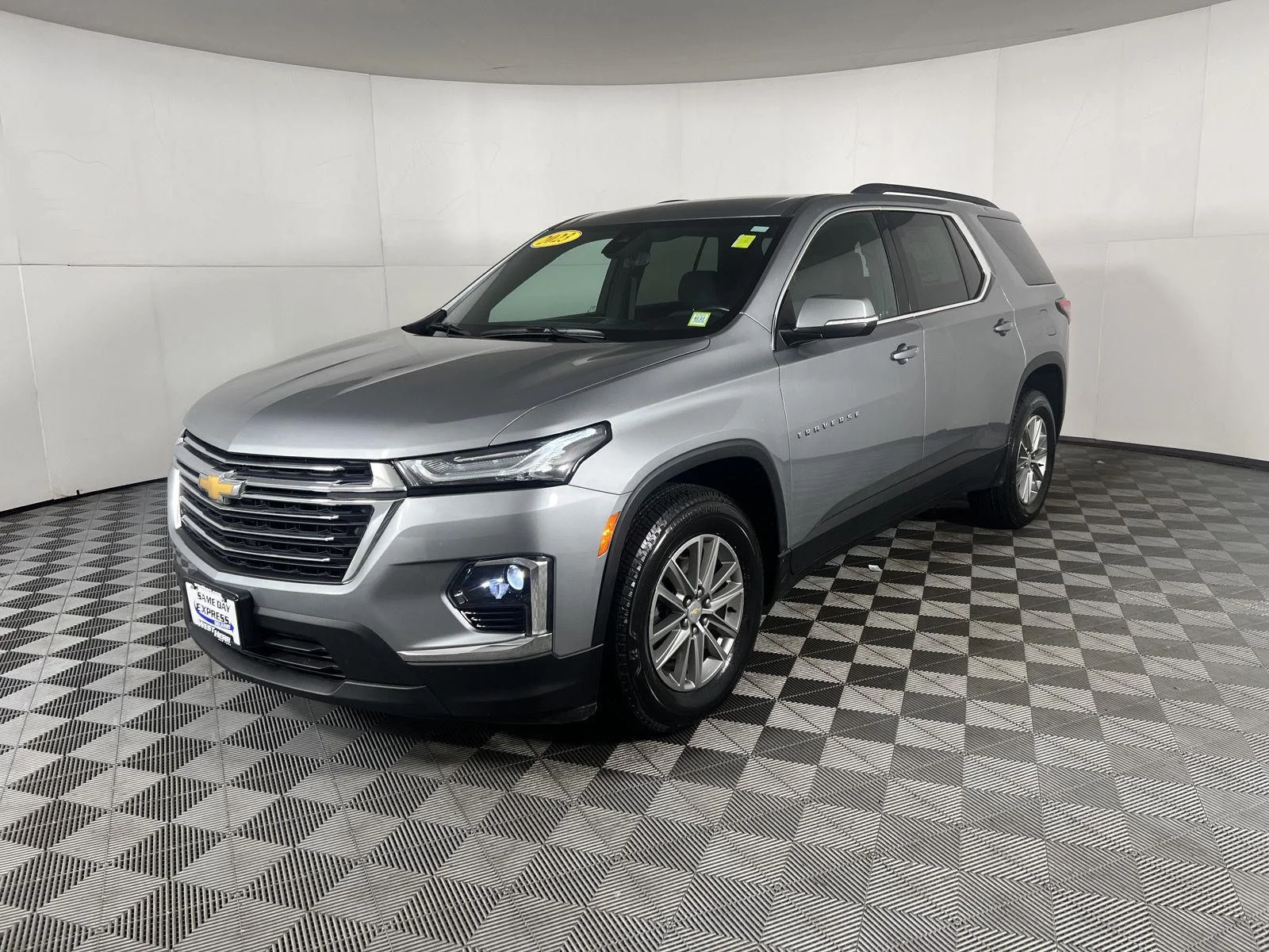 Used 2023 STERLING GRAY METALLIC Chevrolet LT Cloth image 20
