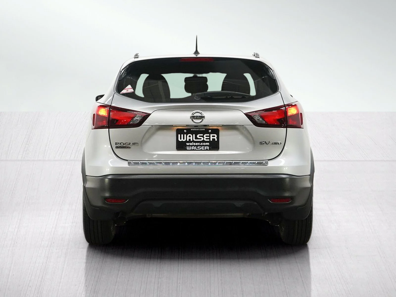 Used 2017 Brilliant Silver Nissan SV image 4