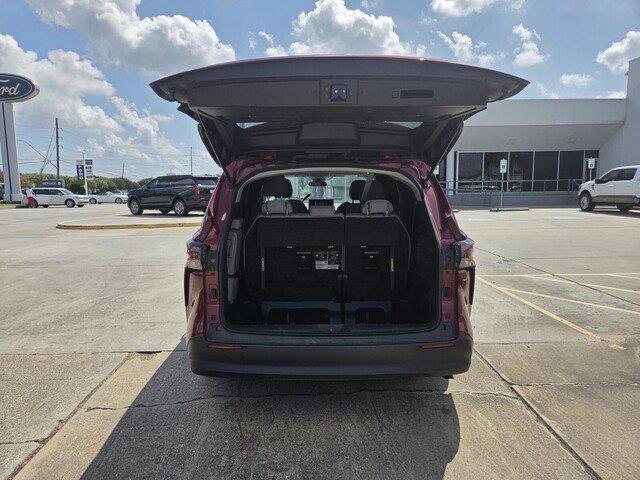 Used 2025 Ruby Flare Pearl Toyota LE image 30