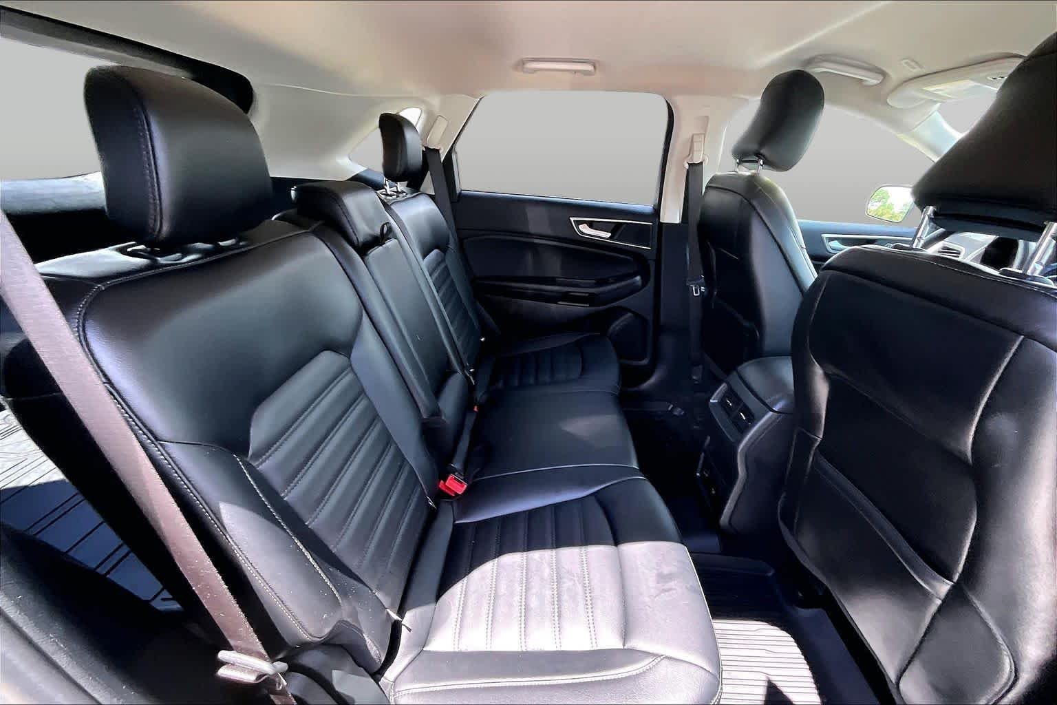 Used 2022 Iconic Silver Metallic Ford SEL image 20