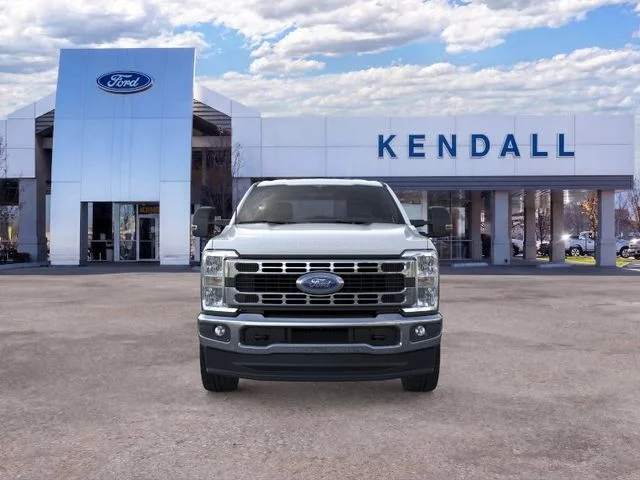 New 2026 Oxford White Ford XLT image 6