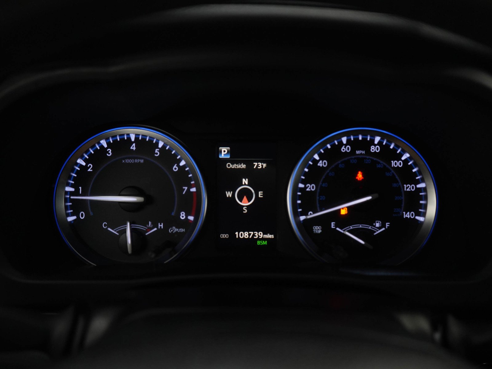 Used 2018 Blizzard Pearl Toyota Xle image 25
