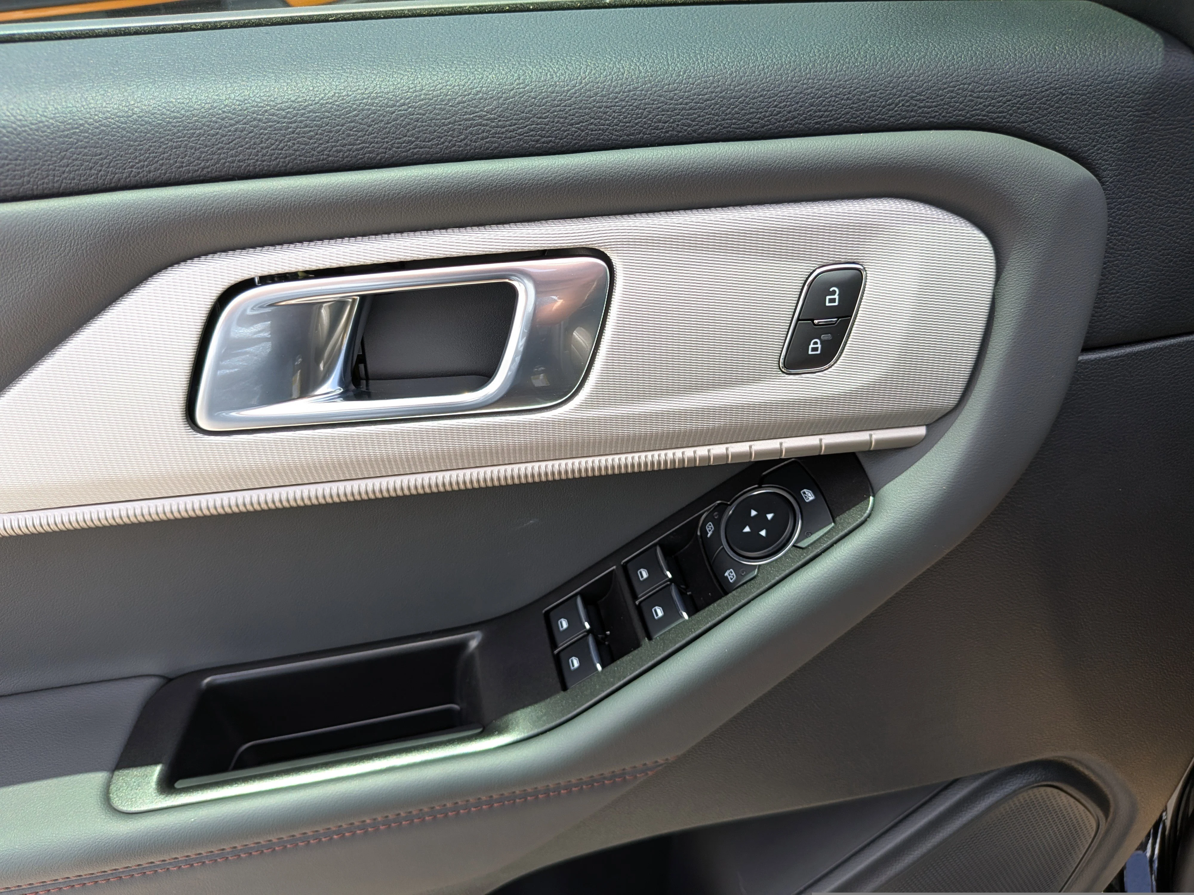 New 2026 Agate Black Metallic Ford Active image 17