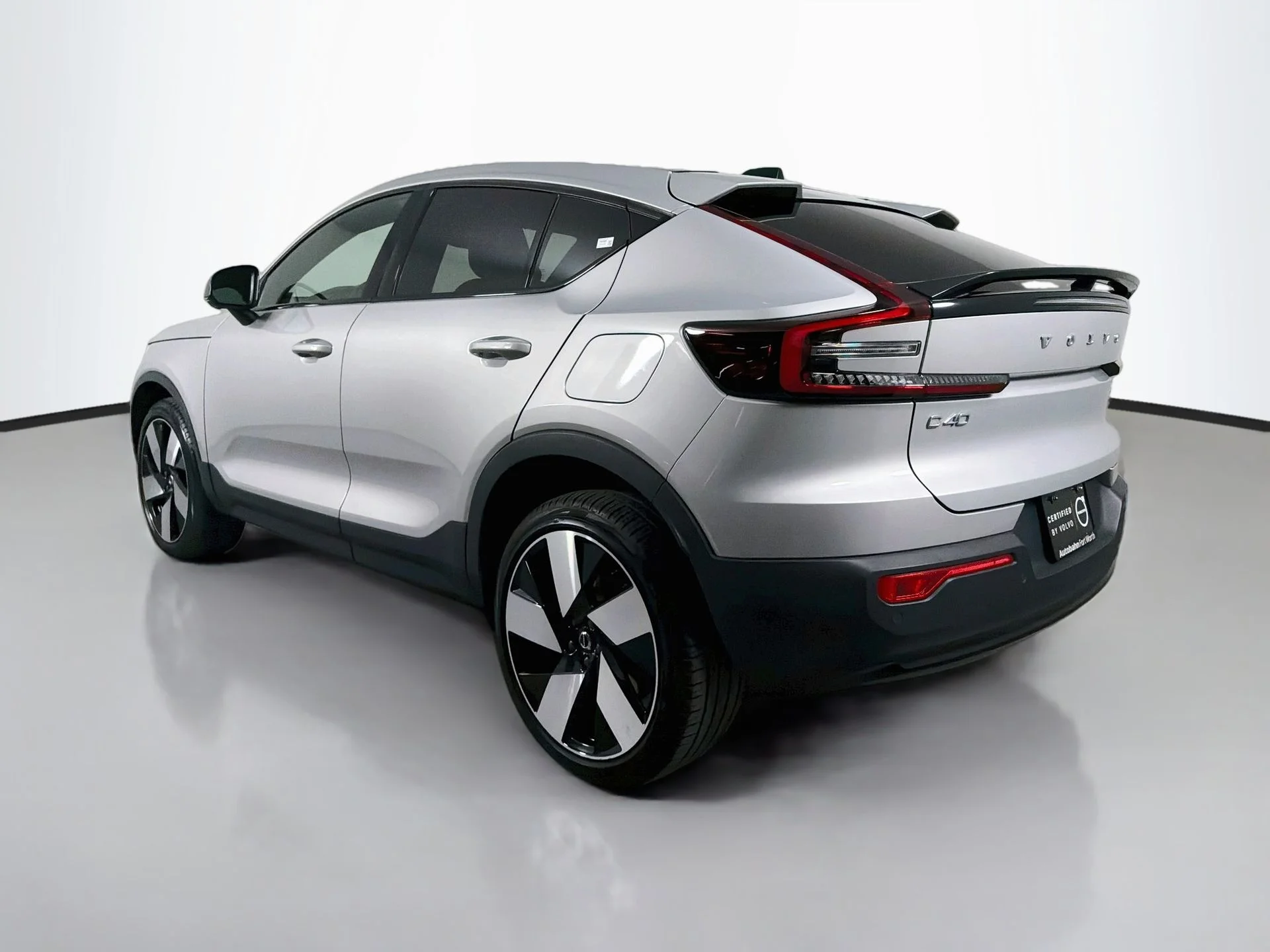 Certified Used 2023 Silver Dawn Volvo Ultimate image 8