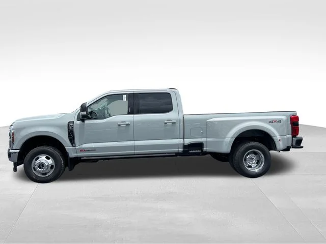 New 2026 Avalanche Ford F-350® Lariat® image 2