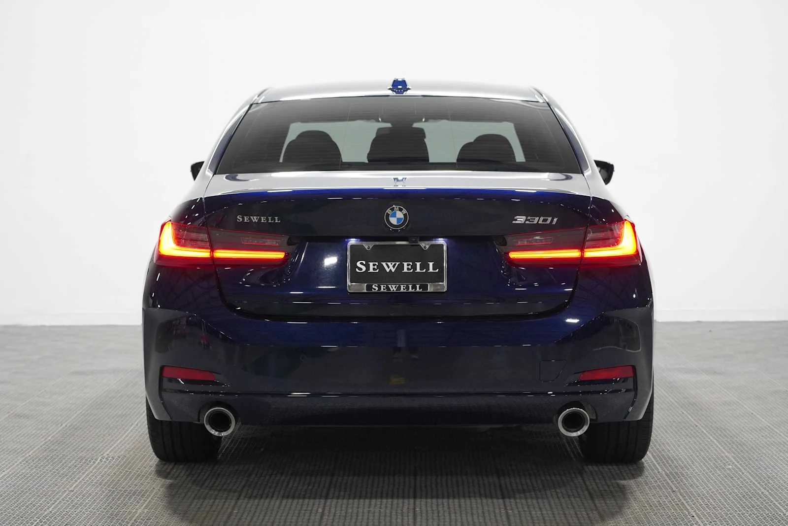Certified Used 2024 Tanzanite Blue II Metallic BMW 330i image 5