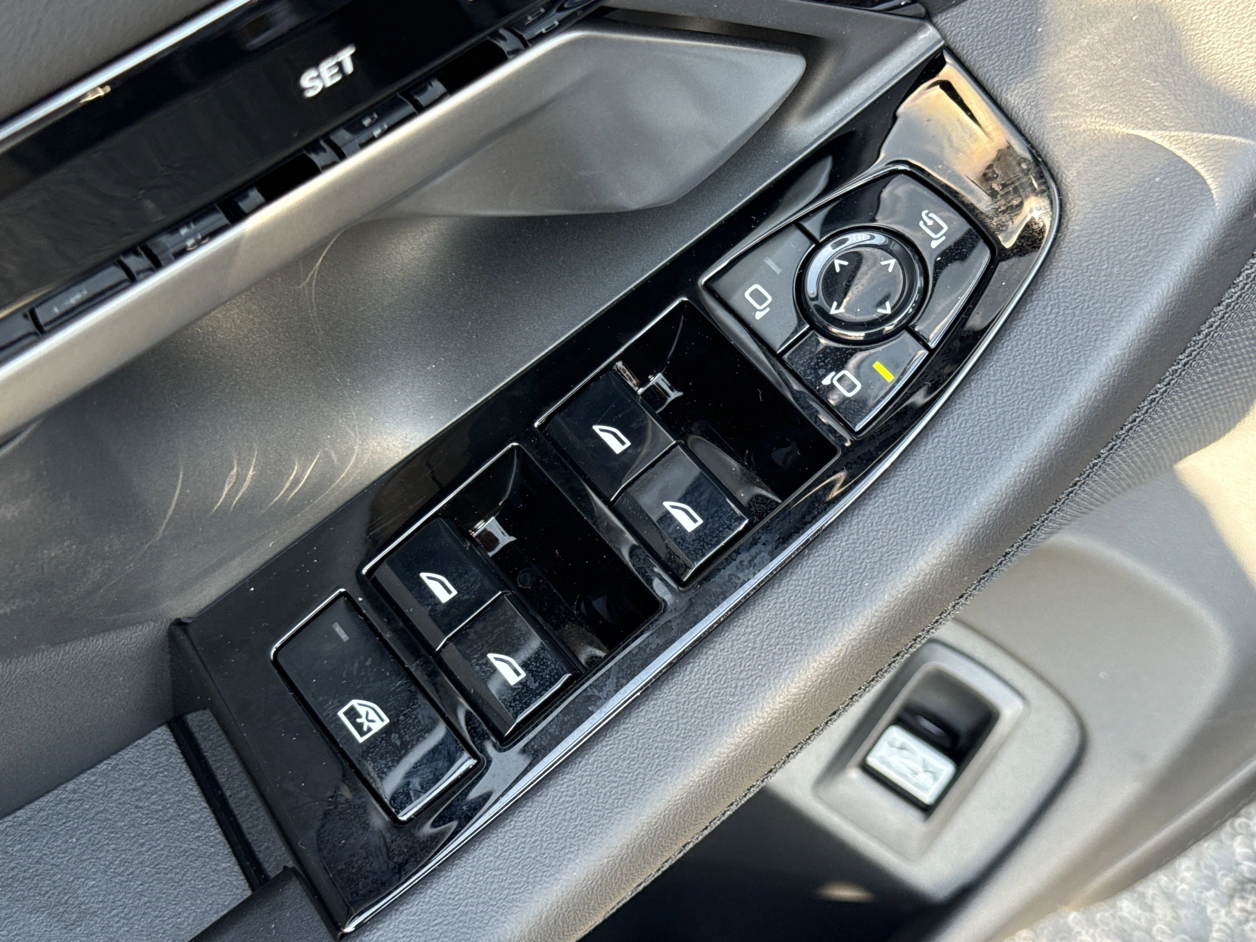 New 2026 Dark Graphite Metallic BMW 530i image 15