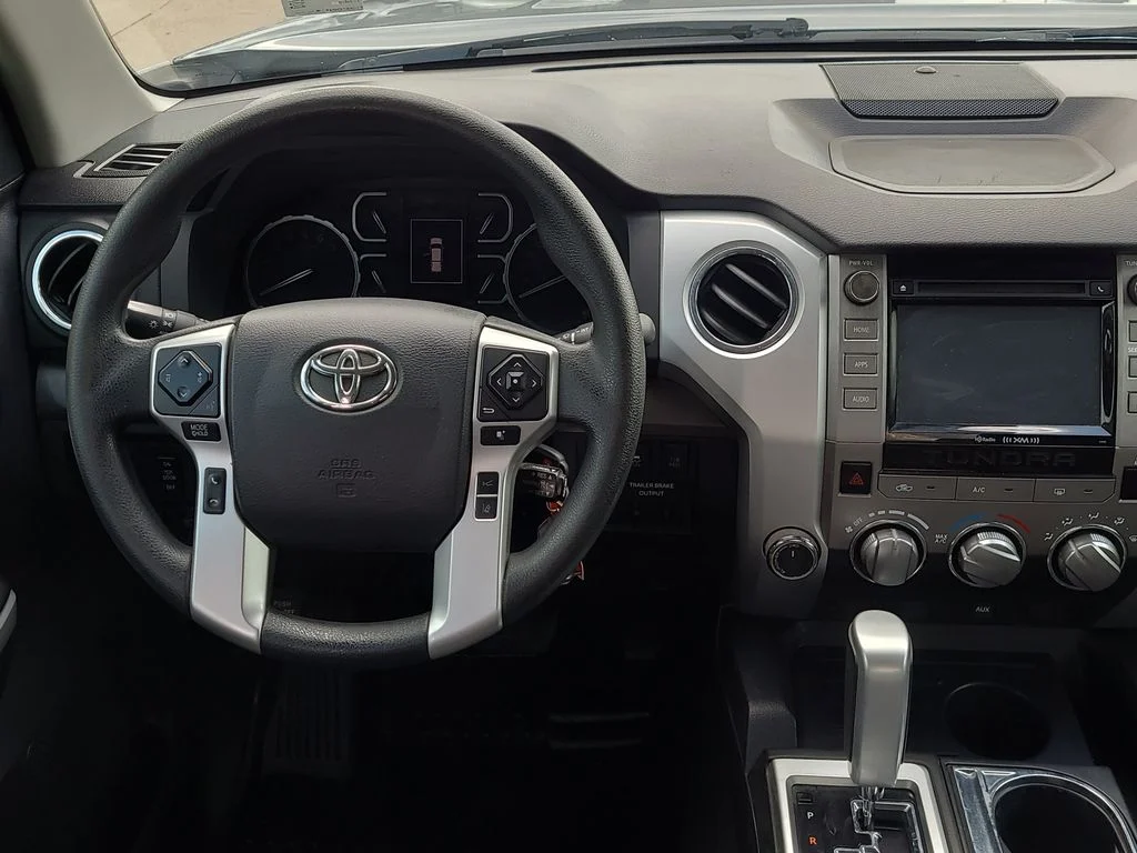 Used 2019 Gray Toyota SR5 image 16