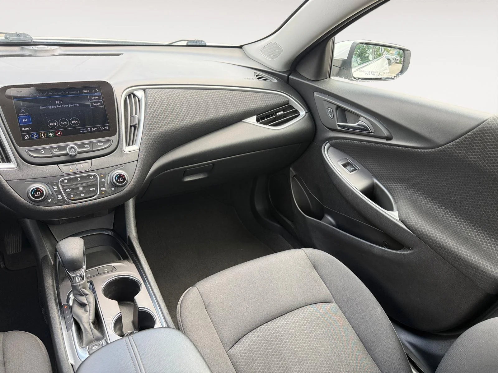 Used 2024 Summit White Chevrolet 1LT image 12