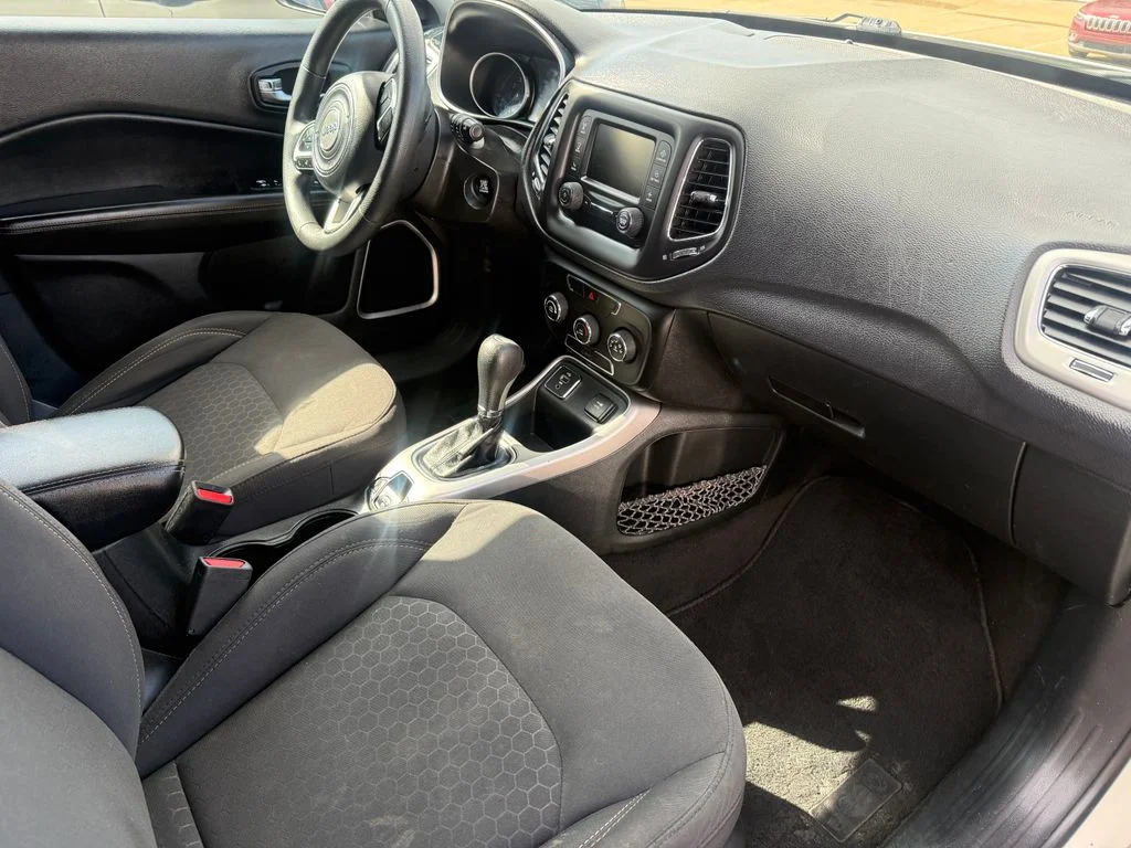 Used 2018 White Jeep Sport image 26