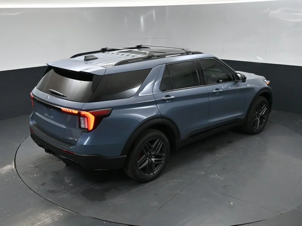 New 2026 Blue Ford ST-Line image 37