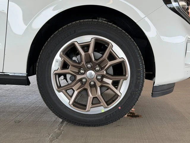 New 2026 Star White Metallic Tri-Coat Ford King Ranch image 8