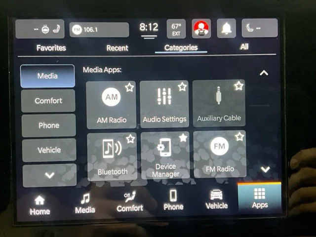 Used 2023 White Jeep Altitude image 12