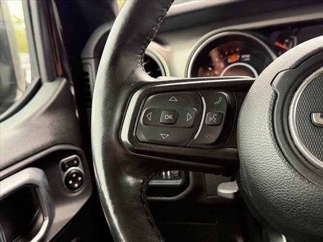 Used 2020 Black Clearcoat Jeep Sport S image 16