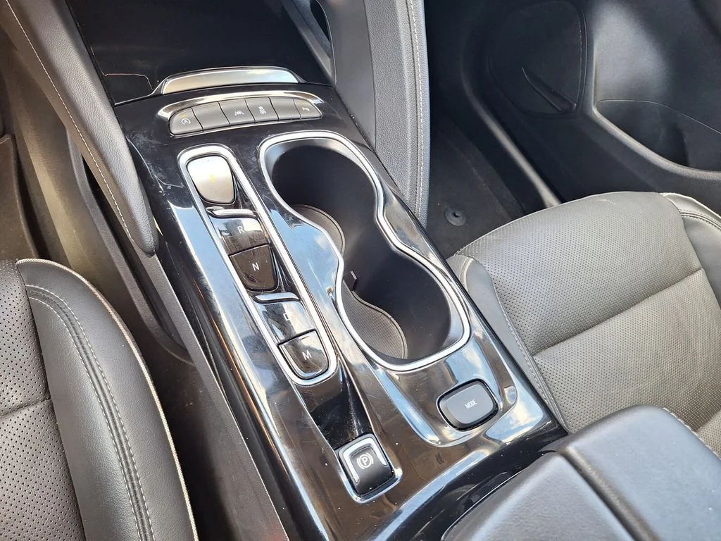 Used 2023 Black Buick Essence image 13