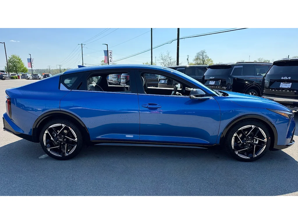 New 2026 Blu Kia GT-Line image 3