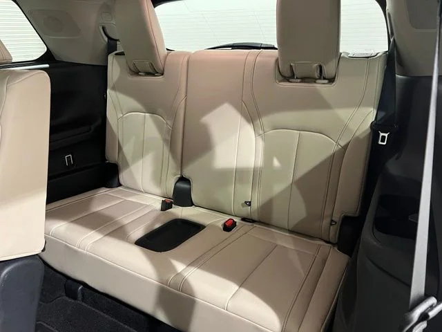 Used 2022 Gray INFINITI LUXE image 22