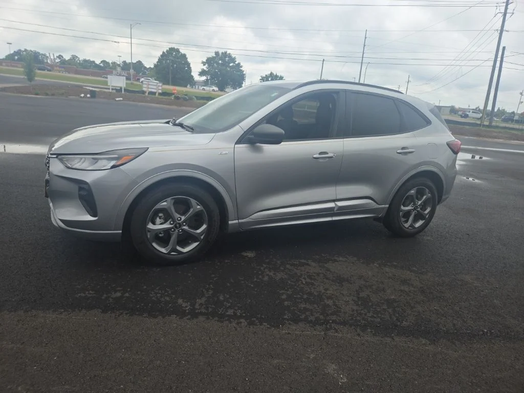 Used 2023 Silver Ford ST-Line image 5