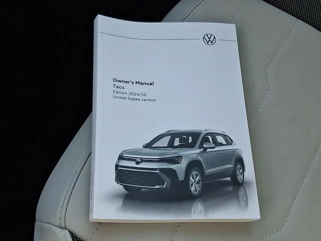 Certified Used 2025 Black Volkswagen 1.5T SE image 26