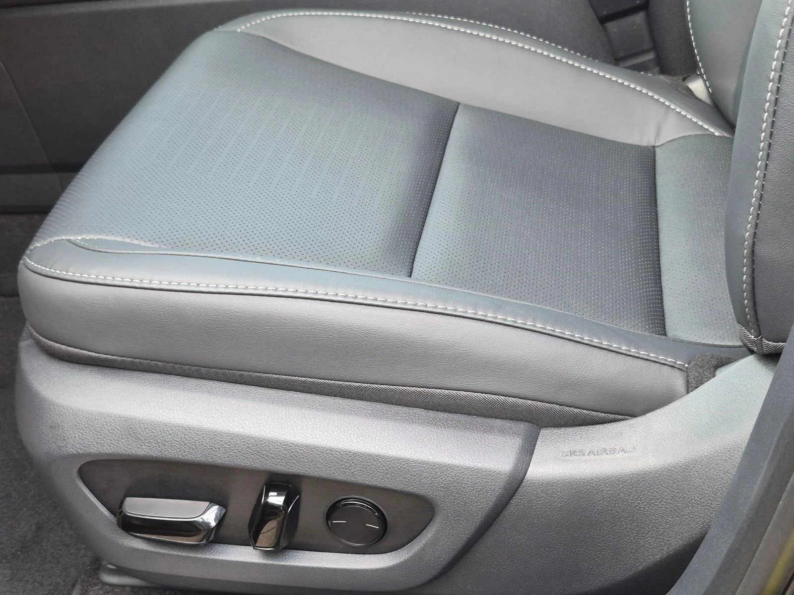 New 2026 Cloudburst Gray Lexus  350 PREMIUM image 4
