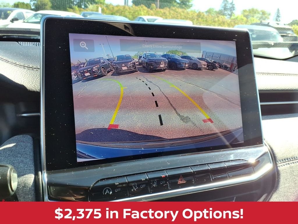 Used 2022 Diamond Black Jeep Latitude w/convenience group image 12