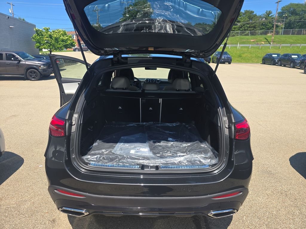 Used 2026 Gray Mercedes-Benz GLC 300 image 26