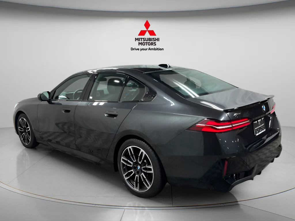 Used 2026 Dark Graphite BMW 530i xDrive M Sport image 4