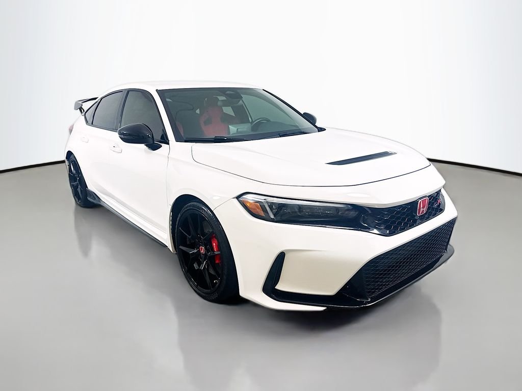 Used 2023 White Honda  image 3