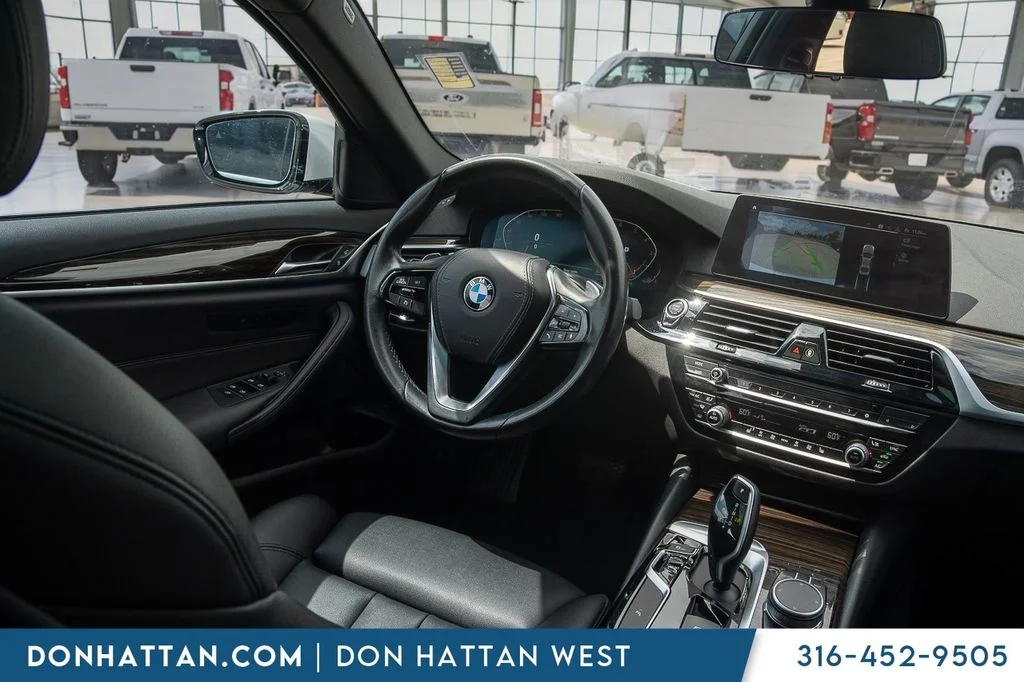 Used 2020 White BMW 530i image 17