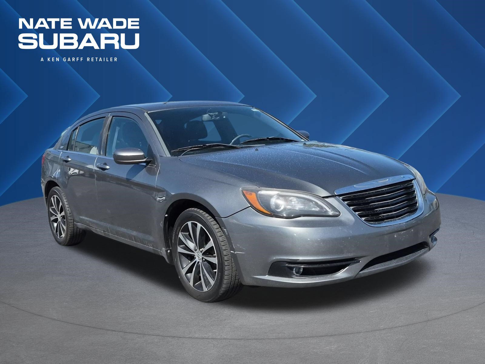 2013 Chrysler 200 Touring's photo