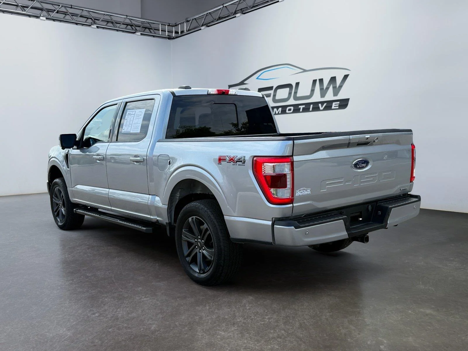 Used 2023 Iconic Silver Ford LARIAT image 5
