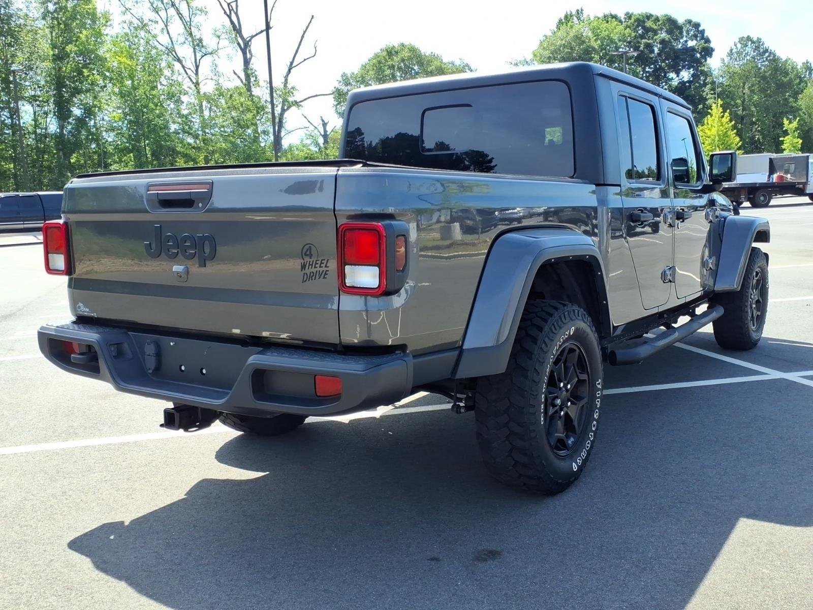 Used 2022 Granite Crystal Metallic Clearcoat Jeep Willys image 2