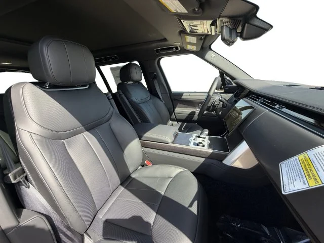 New 2027 Black Land Rover SE image 16