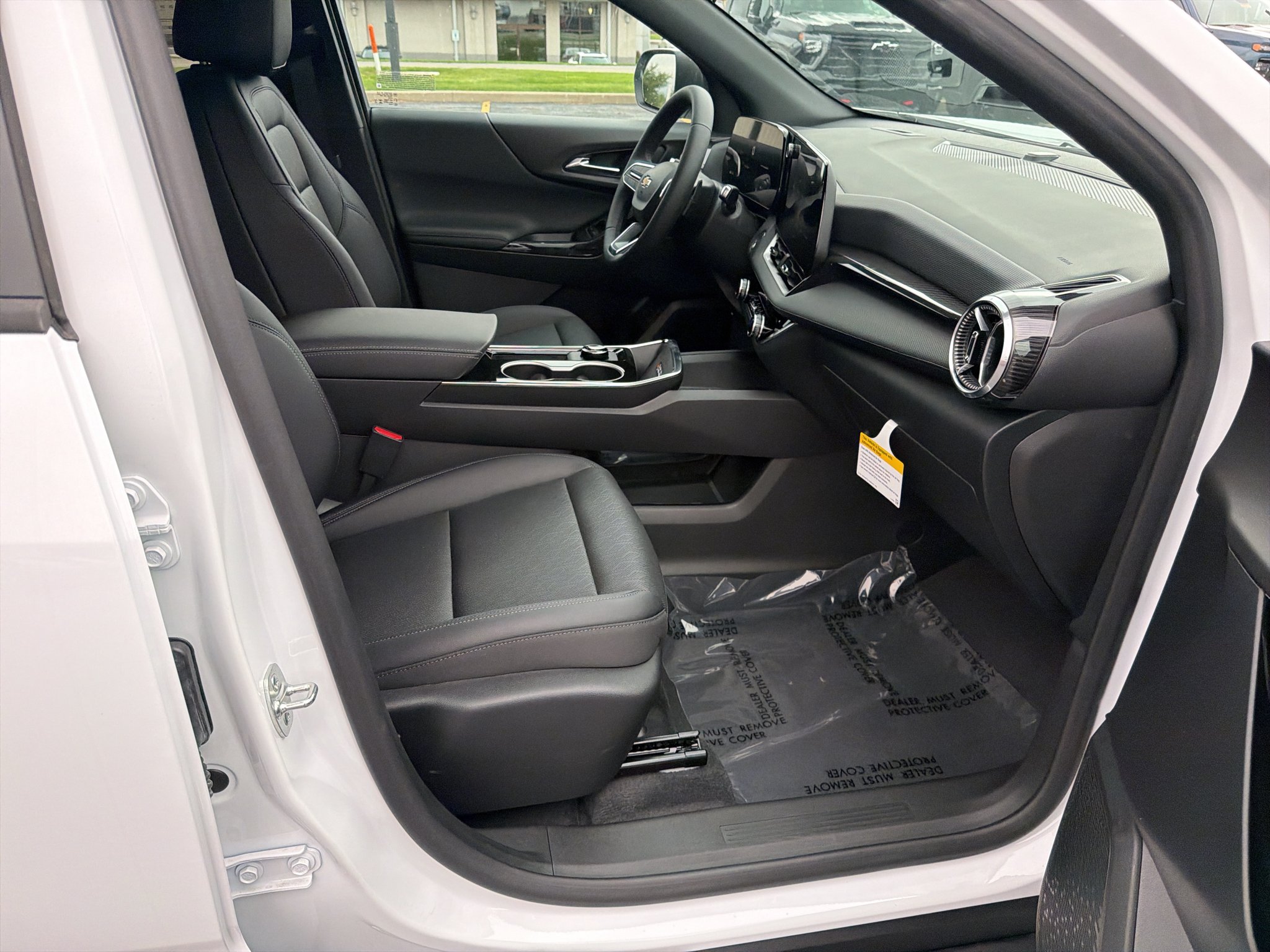 2027 Chevrolet Equinox LT - Photo 26