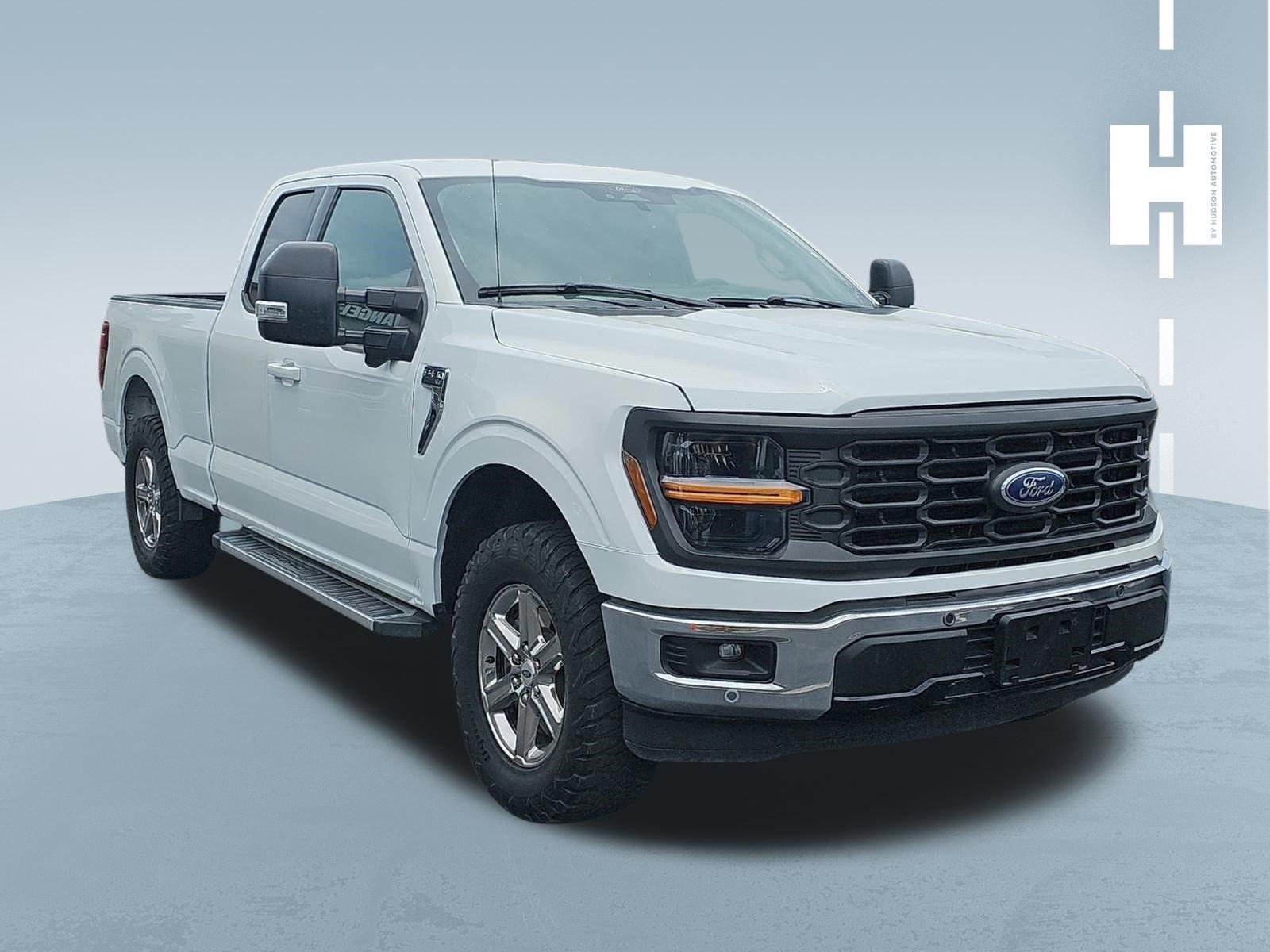 Certified Used 2024 Oxford White Ford XLT image 1
