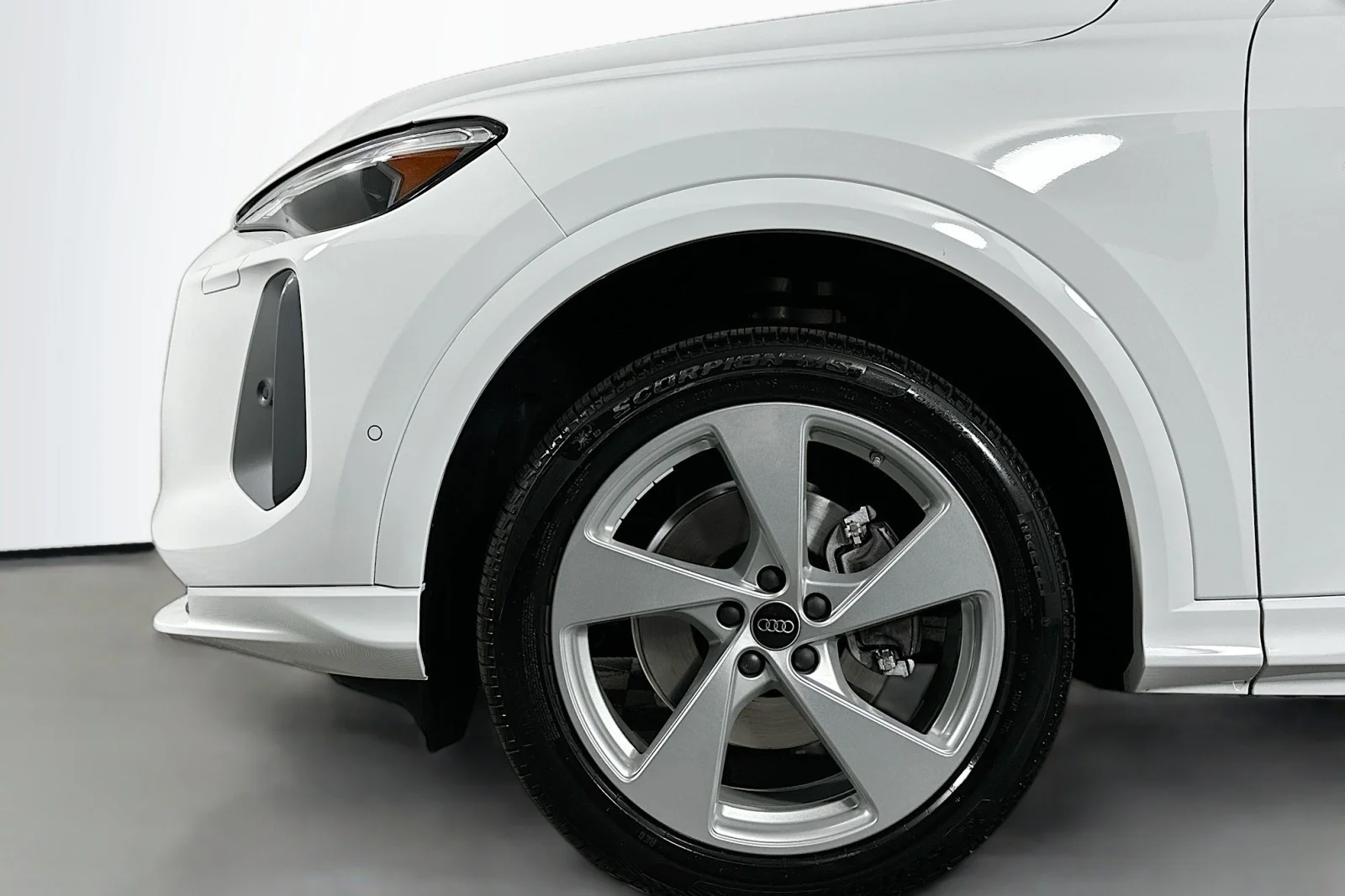 Used 2025 Arkona White Audi Premium Plus image 12