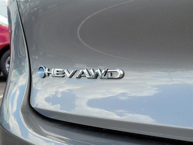 Certified Used 2024 PRECIOUS METAL Toyota  image 6