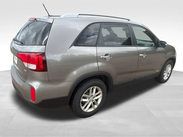 Used 2014 Gray Kia LX image 6