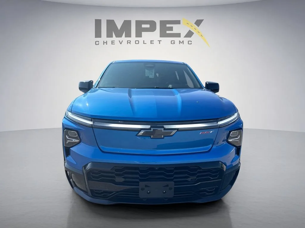 Used 2025 Riptide Blue Metallic Chevrolet RST - Max Range image 8