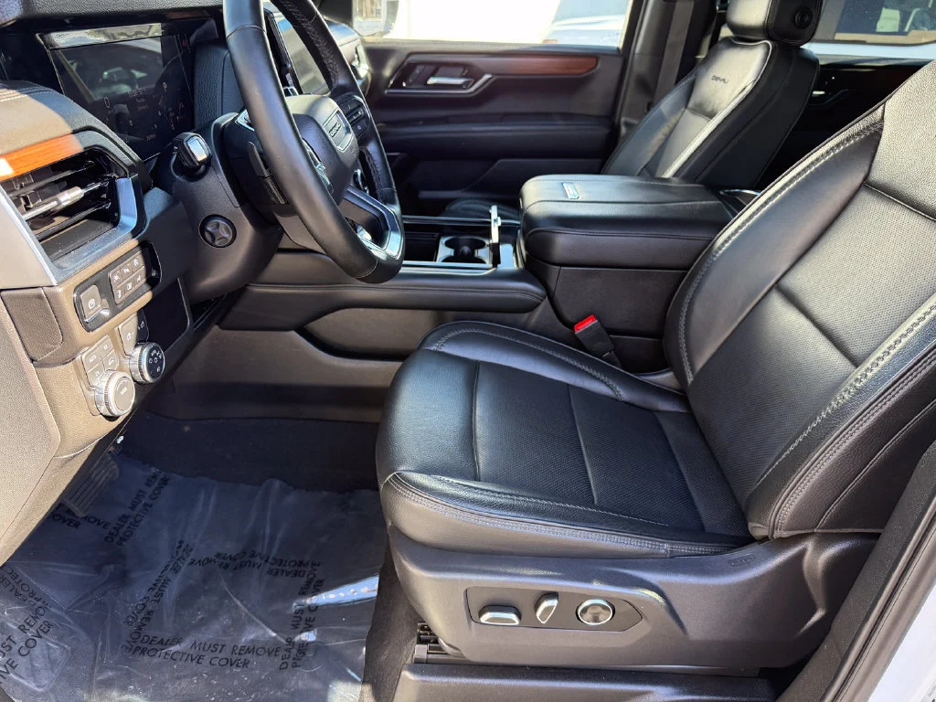 Used 2025 Summit White GMC Denali image 24