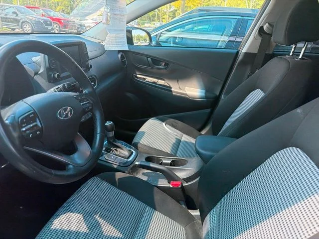 Used 2021 Ultra Black Pearl Hyundai SEL image 11