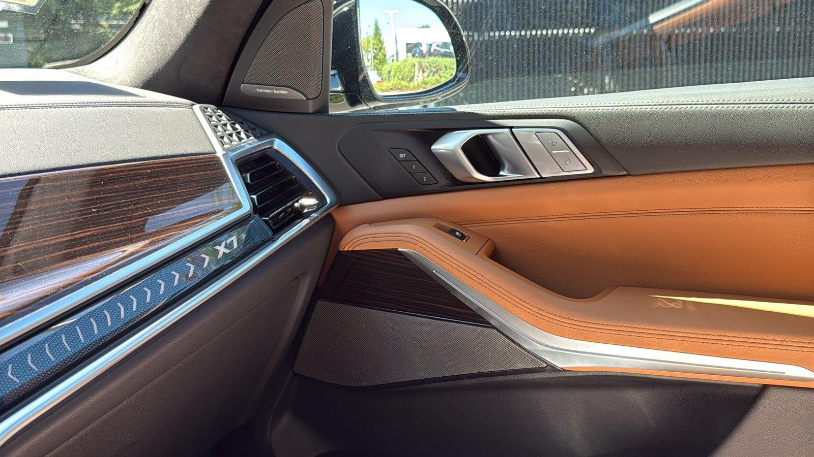 New 2027 Carbon Black Metallic BMW xDrive40i image 19