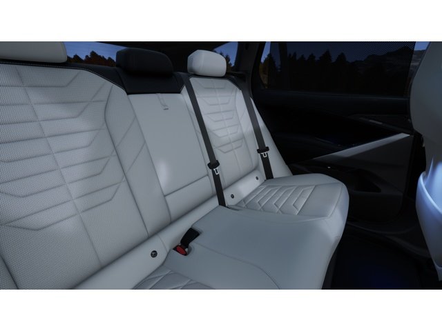 New 2027 Tanzanite Blue II Metallic BMW 40 xDrive image 12