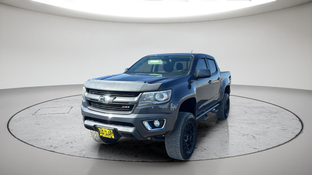 Used 2017 Gray Chevrolet Z71 image 18