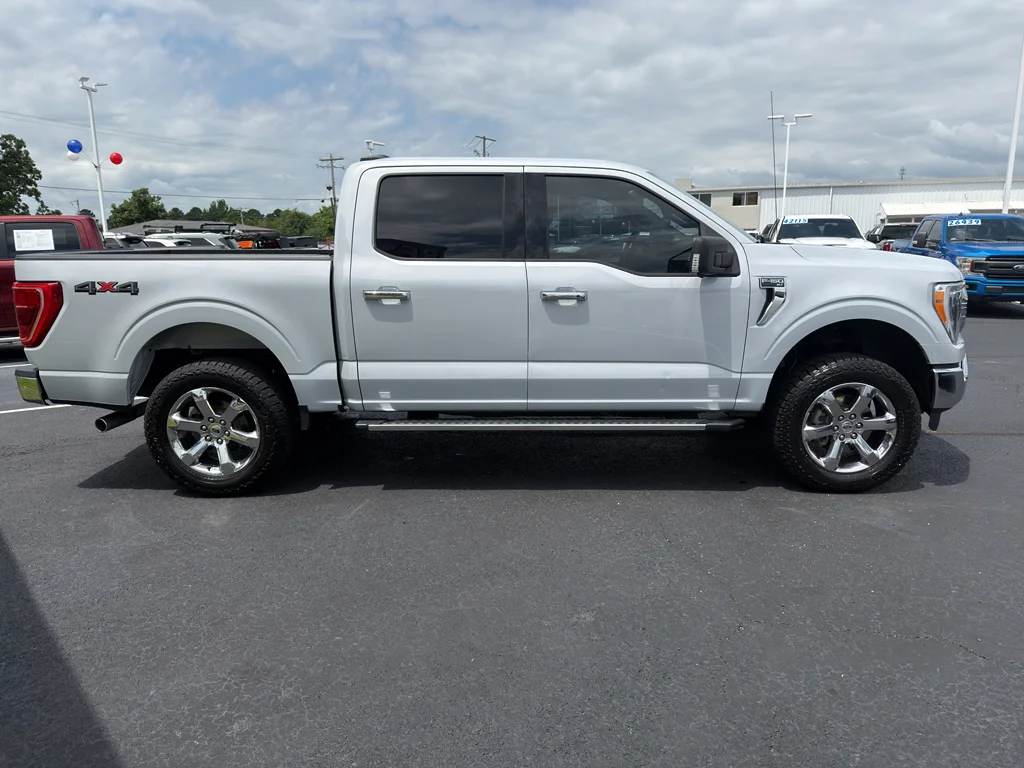 Used 2021 Space White Metallic Ford XLT image 4