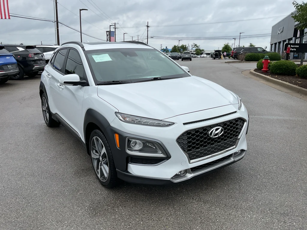 Used 2019 Chalk White Hyundai Limited image 2