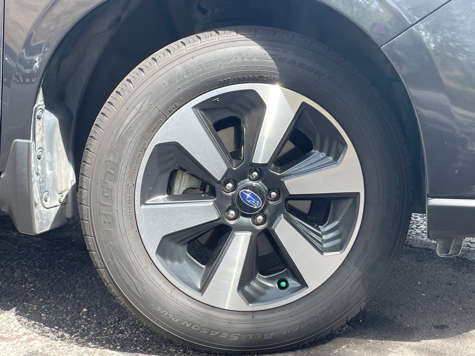 Used 2017 Dark Gray Metallic Subaru Premium image 8