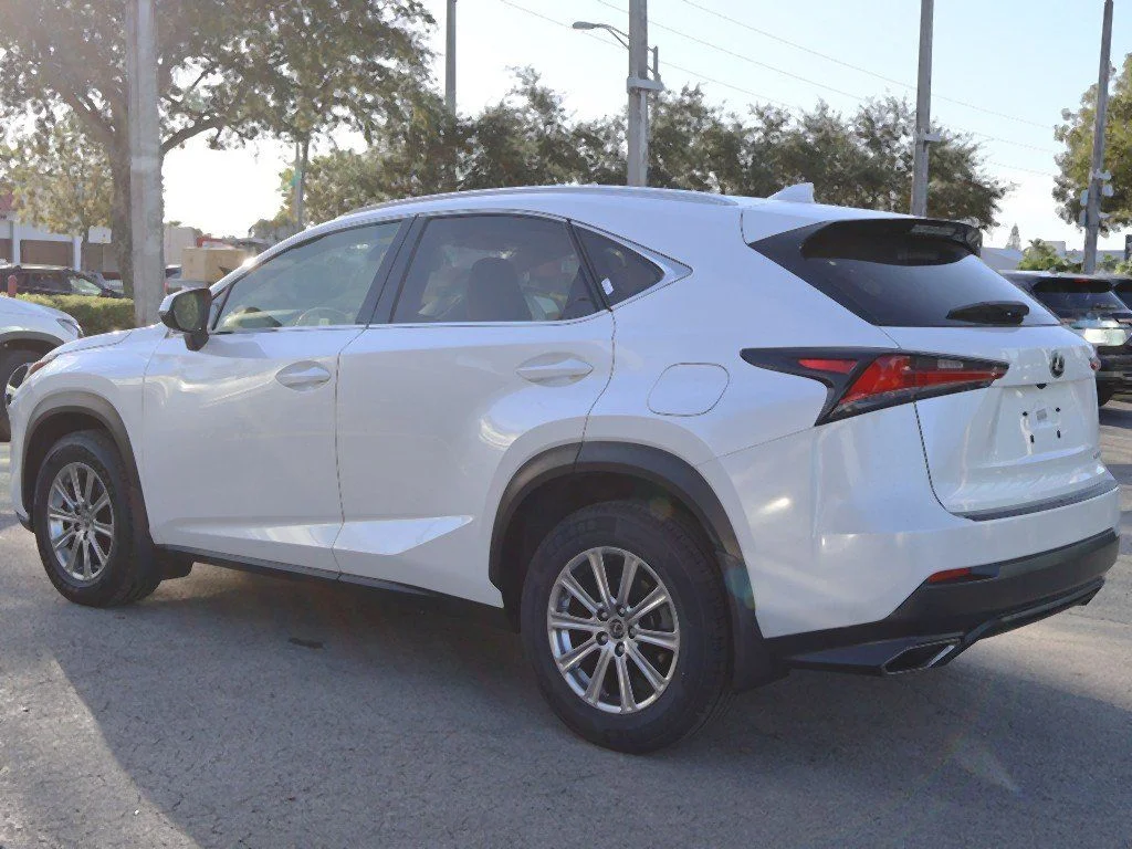 2021 Lexus NX 300 - Photo 7